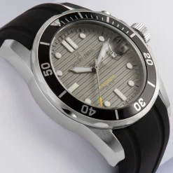 Jacques Lemans Hybromatic 1-2170B Herrenuhr Ø 41,0mm New